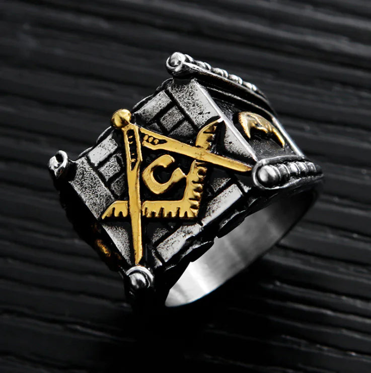 Men's Vintage Sun and Moon Titanium Steel Ring masonic