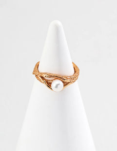 Minimalist Natural Pearl Ring.